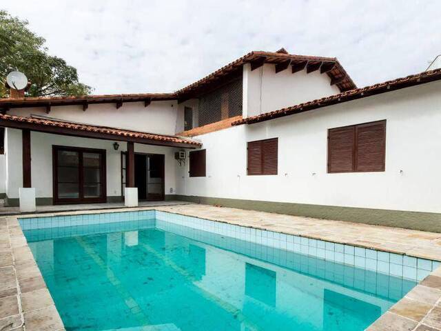 #692 - Casa em condomínio para Venda em Santana de Parnaíba - SP