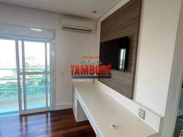 Apartamento para Venda em Santana de Parnaíba - 4