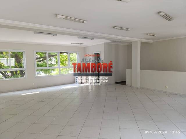 Locação em Condomínio Centro Comercial Alphaville - Barueri