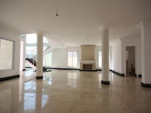 Casa para Venda em Santana de Parnaíba - 5