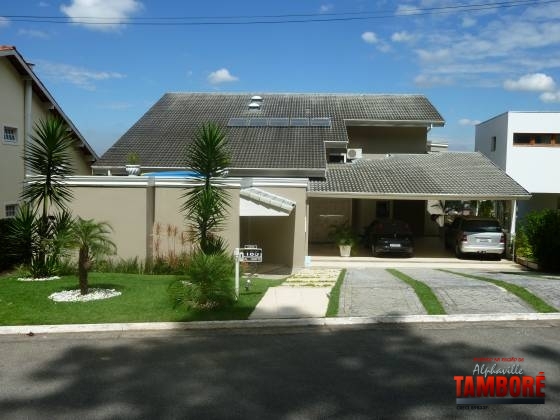 Casa à venda e aluguel com 4 quartos, 474m² - Foto 1