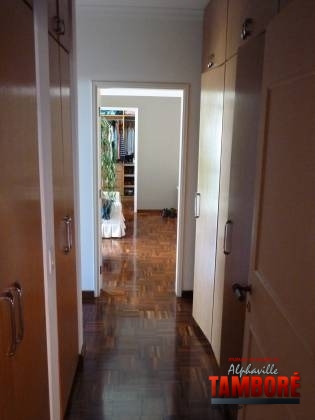 Casa à venda e aluguel com 4 quartos, 474m² - Foto 3